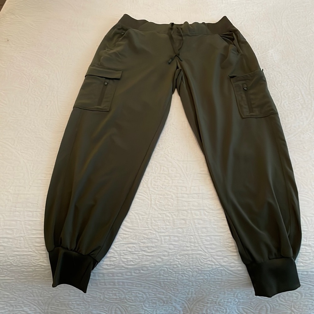 Women’s Stretch Woven Wide Leg Cargo Pants - All in Motion Size XS - Green